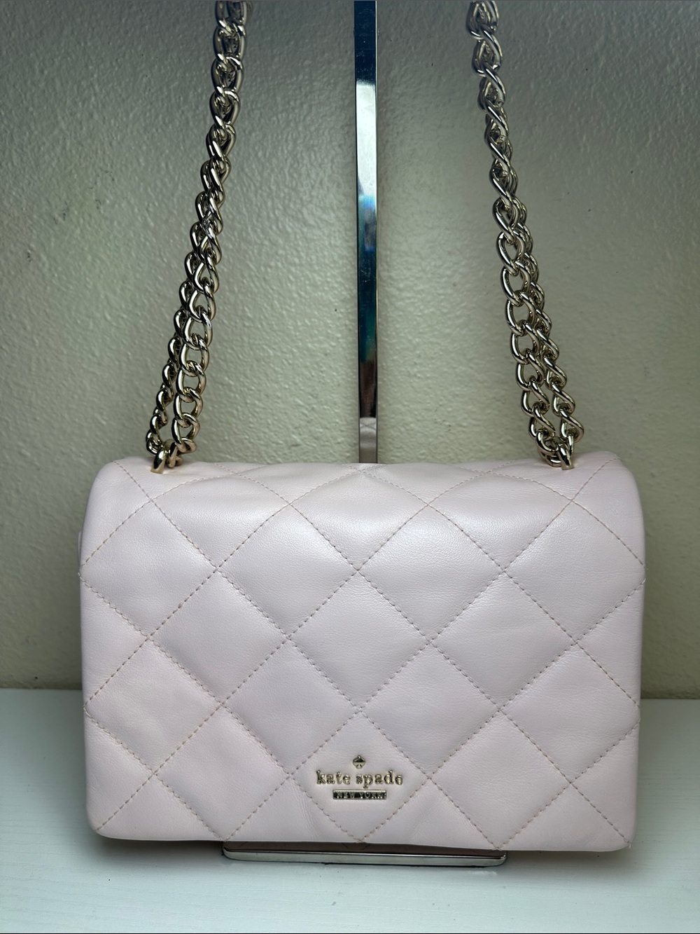 Like NEW kate spade Quilted Light Pink Leather Shoulder Bag with Gold Chain